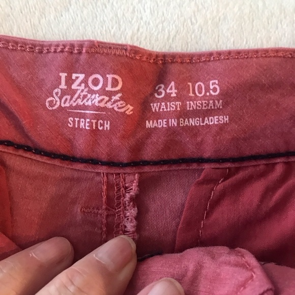 IZOD Saltwater pigment dye cargo men’s shorts size 34 color saltwater red - Picture 5 of 7
